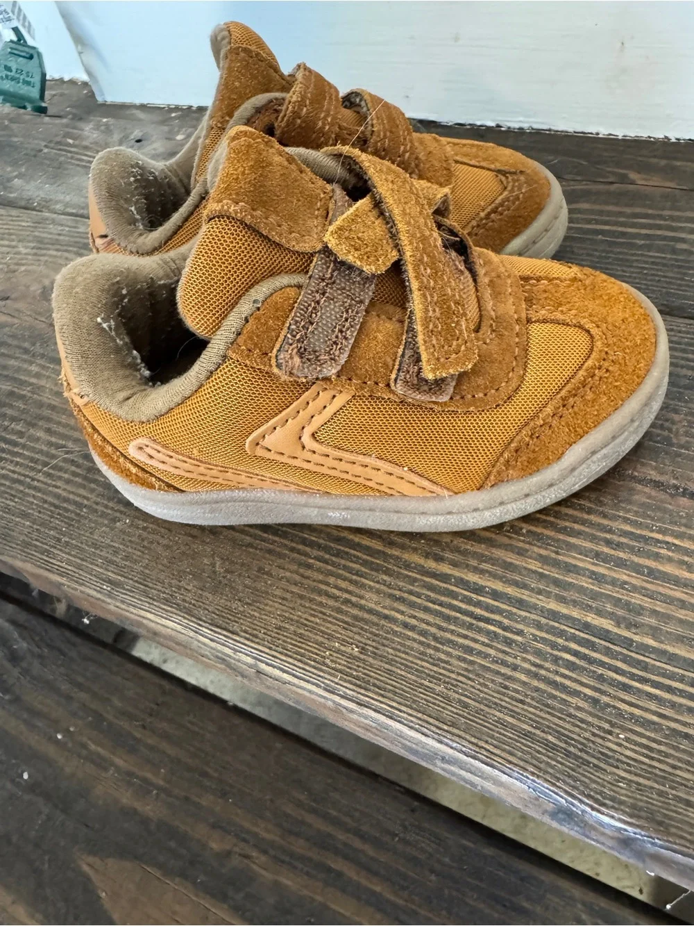 Cat & Jack Toddler Hook-and-Loop Sneakers in Camel Brown